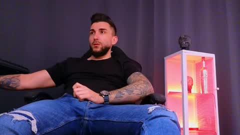 MightyAaron online show from 02.05.25