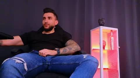 MightyAaron online show from 02.05.25