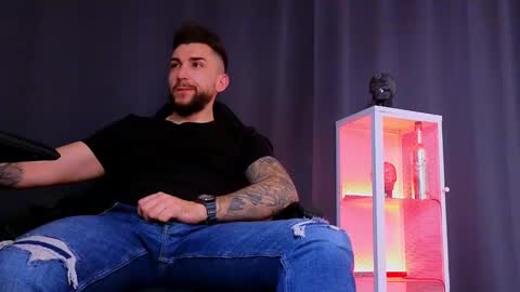 MightyAaron online show from 02.11.25