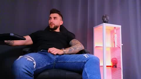 MightyAaron online show from 02.13.25