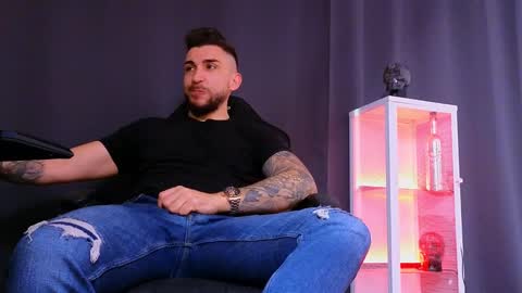 MightyAaron online show from 02.19.25