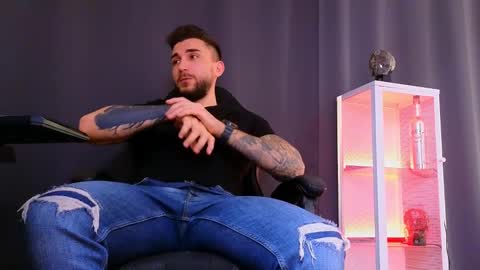 MightyAaron online show from 03.04.25