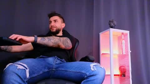 MightyAaron online show from 03.08.25