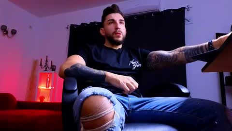 MightyAaron online show from 10.08.25