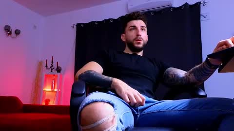 MightyAaron online show from 11.15.25