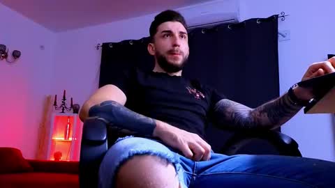 Snapshot of mightyaaron chatting on 02.01.26 MightyAaron online show from 02.01.26