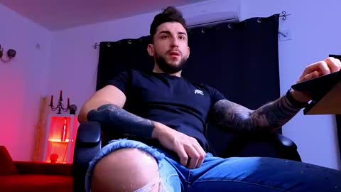 Snapshot of mightyaaron chatting on 02.04.26 MightyAaron online show from 02.04.26