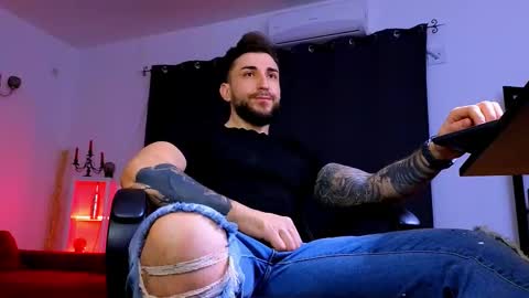 Snapshot of mightyaaron chatting on 02.13.26 MightyAaron online show from 02.13.26