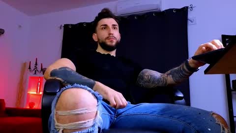 Snapshot of mightyaaron chatting on 02.13.26 MightyAaron online show from 02.13.26