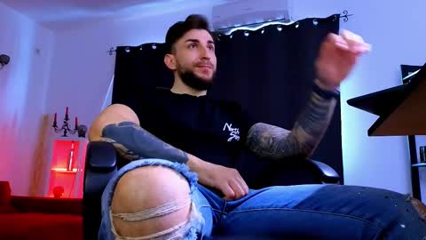 Snapshot of mightyaaron chatting on 02.18.26 MightyAaron online show from 02.18.26