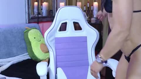 Laura online show from 03.19.26