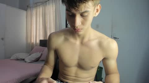 Miguel Hernandez online show from 01.21.25