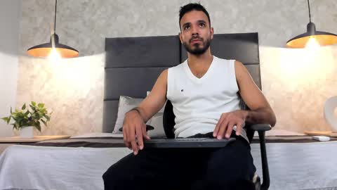 Snapshot of miguelsanfrancisco chatting on 09.28.25 miguelsanfrancisco online show from 09.28.25