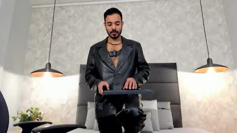 Snapshot of miguelsanfrancisco chatting on 10.25.25 miguelsanfrancisco online show from 10.25.25