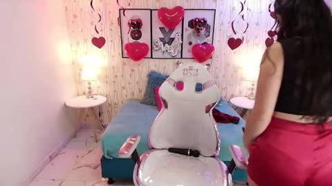 Miia online show from 02.15.25