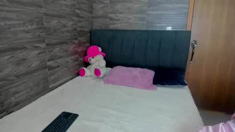 Mia online show from 03.18.26