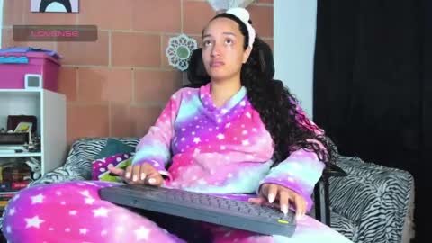 Snapshot of miia_lovve chatting on 05.20.26 miia_lovve online show from 05.20.26