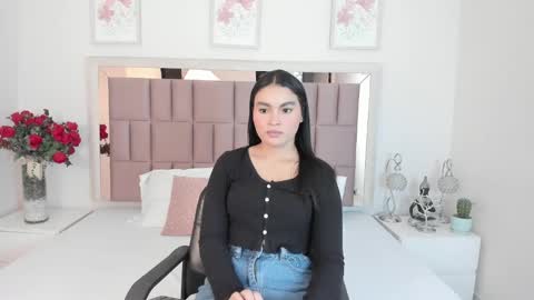 Mia  online show from 02.27.25