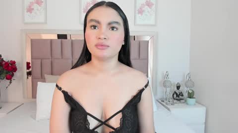 Mia  online show from 03.07.25