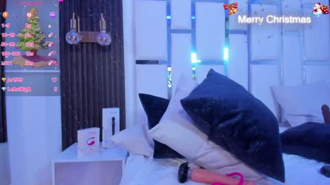Snapshot of miia_schwarz chatting on 12.24.24 Miia Schwarz online show from 12.24.24