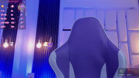 Miia Schwarz  online show from 11.22.25