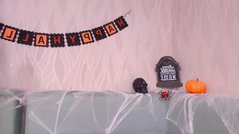 Snapshot of miia_scoott_ chatting on 10.25.25 miia scoott  online show from 10.25.25