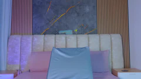 miia scoott  online show from 02.15.26