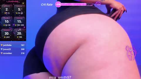 Snapshot of miia_smith97 chatting on 02.14.25 mia online show from 02.14.25