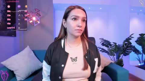 Miia 3 online show from 11.25.25