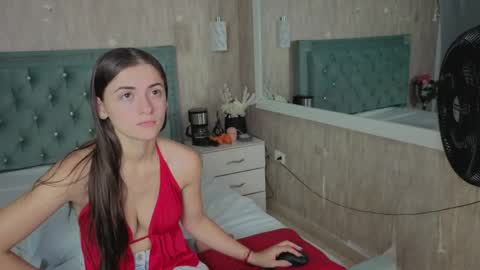 miia_velvett online show from 04.21.26