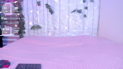 Snapshot of miiaa_doll chatting on 01.30.25 MIIA online show from 01.30.25