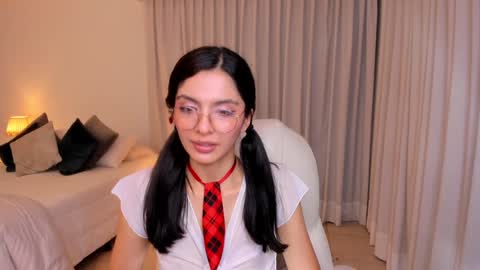 Mia online show from 12.13.24