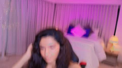 Mia online show from 02.04.25