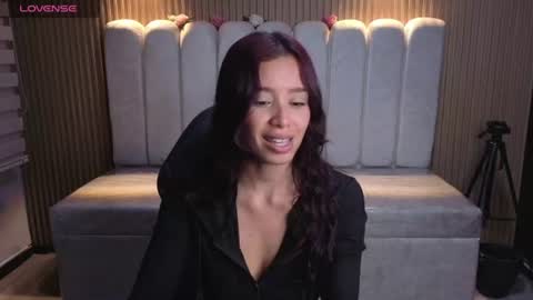 miiaa_evans1 online show from 07.03.26