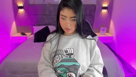 Miah Room  online show from 09.23.25
