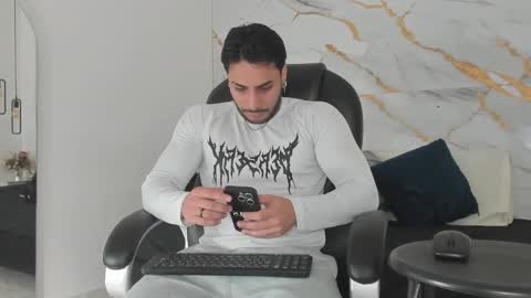 Snapshot of miike_stone1 chatting on 09.24.25 Daniel online show from 09.24.25