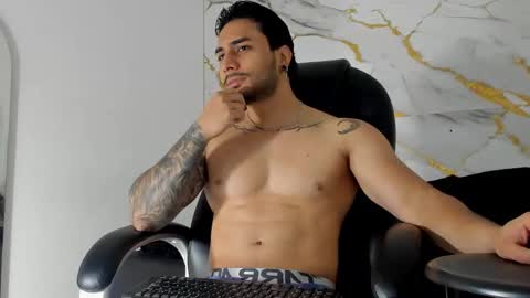 Snapshot of miike_stone1 chatting on 10.06.25 Daniel online show from 10.06.25