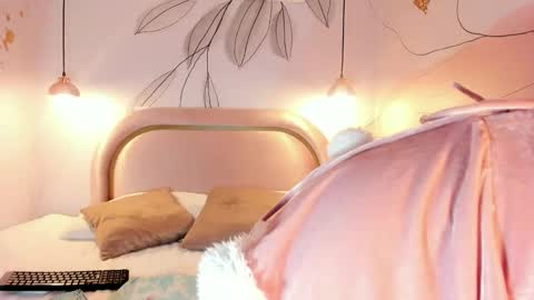 Misaki online show from 10.27.25