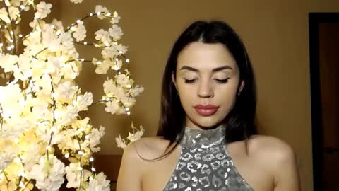 Mika online show from 01.20.25