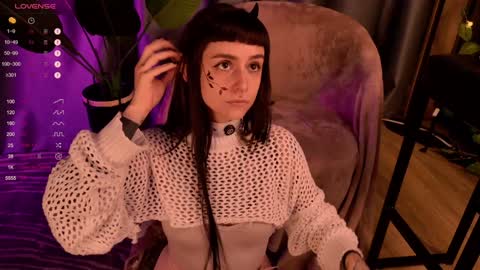 Snapshot of mika_moon_ chatting on 12.15.24 mika_moon_ online show from 12.15.24