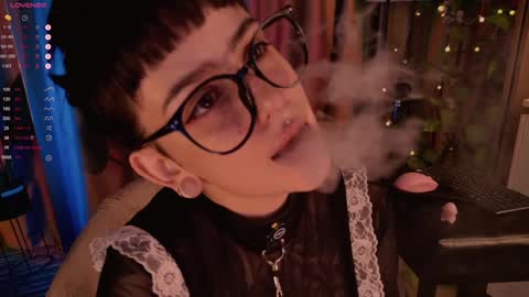 Snapshot of mika_moon_ chatting on 01.28.25 mika_moon_ online show from 01.28.25