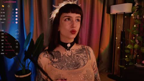 Snapshot of mika_moon_ chatting on 01.30.25 mika_moon_ online show from 01.30.25