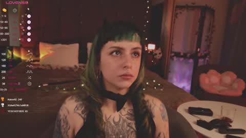 Snapshot of mika_moon_ chatting on 02.21.25 mika_moon_ online show from 02.21.25