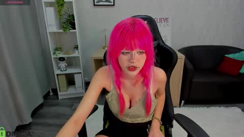 Snapshot of mika_vatashi chatting on 03.03.26 Mika online show from 03.03.26