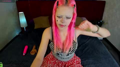 Snapshot of mika_vatashi chatting on 03.21.26 Mika online show from 03.21.26