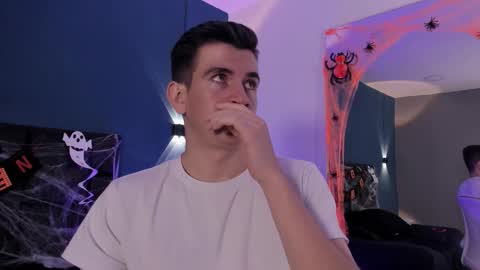 mikael online show from 10.31.25