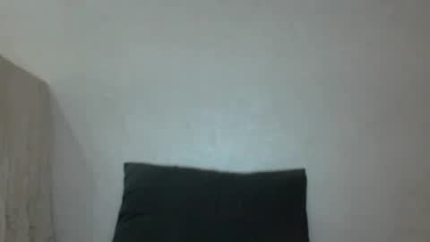 Snapshot of mikahdos chatting on 09.15.25 SORAYA online show from 09.15.25