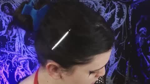 Snapshot of mikaskullcs chatting on 09.26.25 Mika online show from 09.26.25