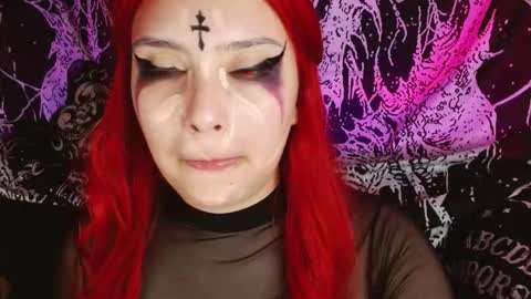 Snapshot of mikaskullcs chatting on 10.30.25 Mika online show from 10.30.25