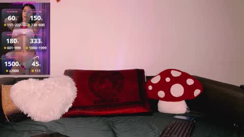 mikaylaraven online show from 10.21.25